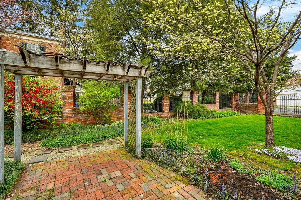 Property Image 37