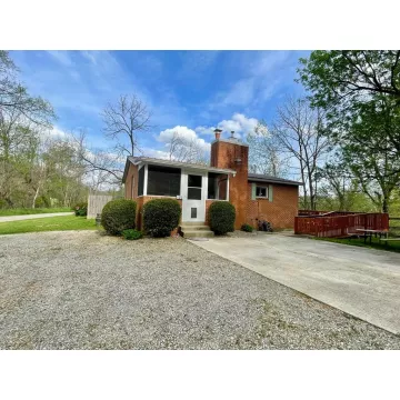 121 Leasure Road Chillicothe OH 45601 Residential