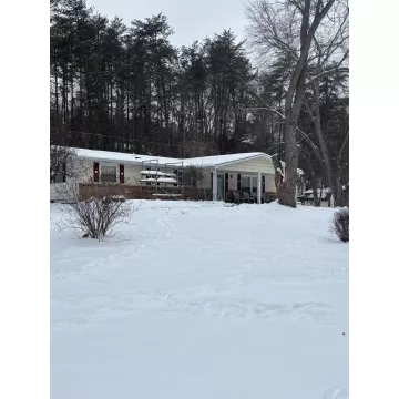 1449 Hard Scrapple Wellston OH 45692 Residential