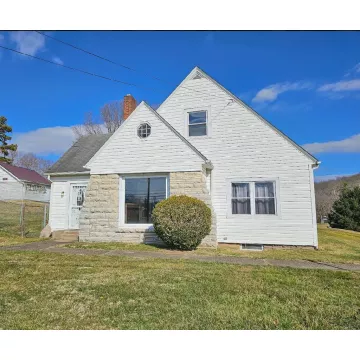 1614 St Rt 160 Gallipolis OH 45631 Residential