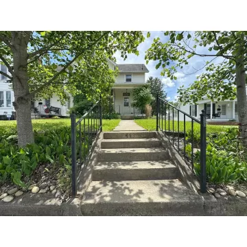 445 E Main  Street Circleville OH 43113 Residential
