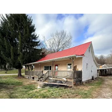 586 Lincoln Street Middleport OH 45760 Residential