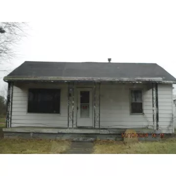 645 Market Street Richmond Dale OH 45673 Residential